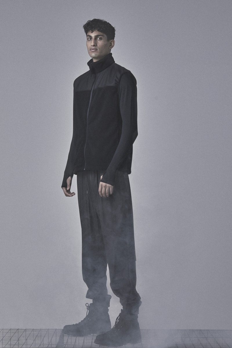 Rains agrandit son vestiaire avec sa nouvelle collection "Fleece"