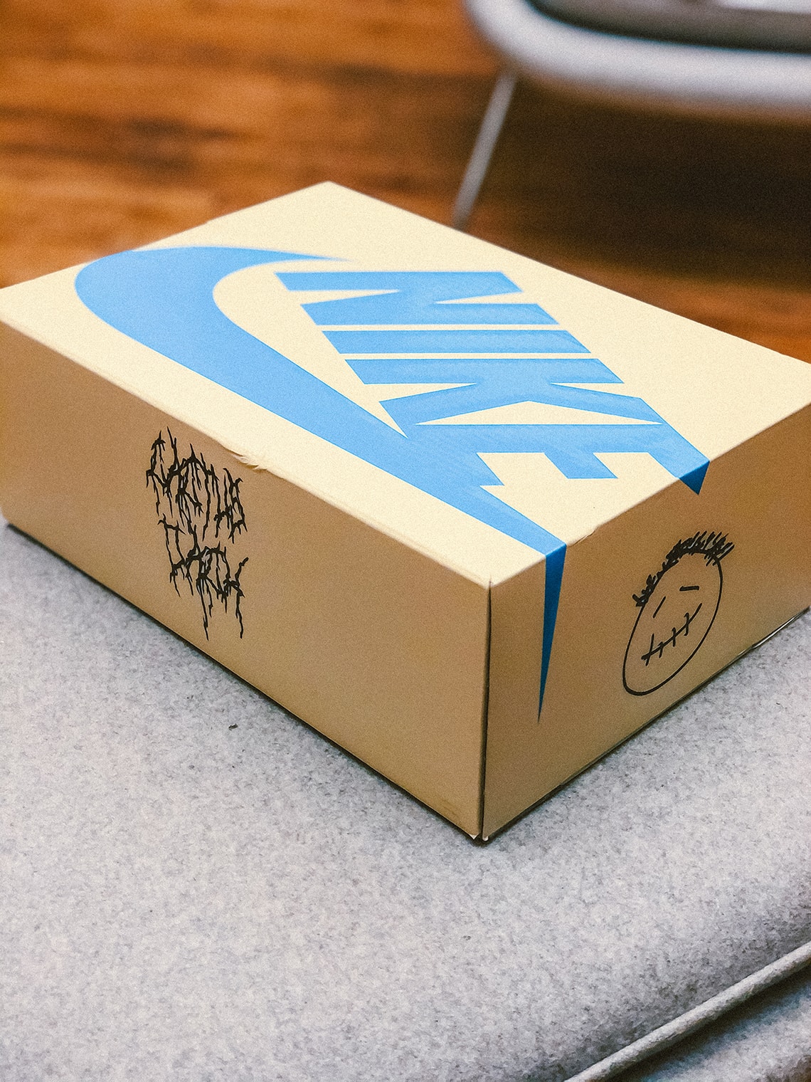 Travis Scott : Ses Nike Air Force 1 seront vendues avec une boite personnalisée
