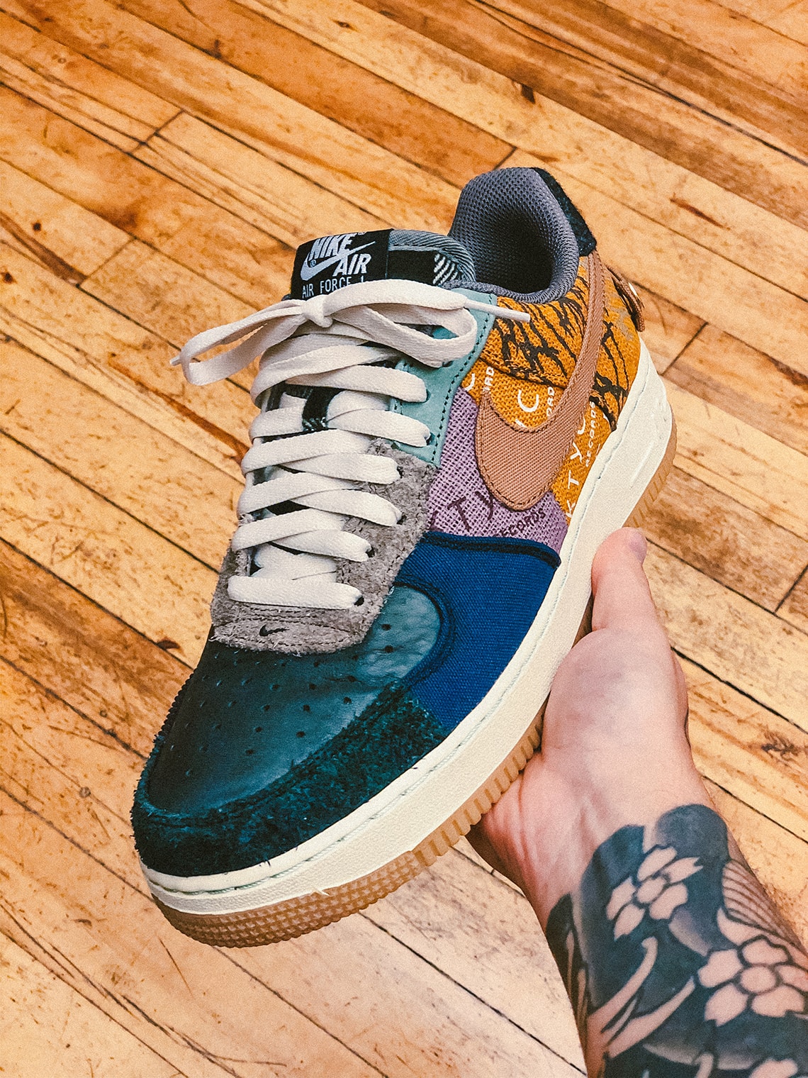 Travis Scott : Ses Nike Air Force 1 seront vendues avec une boite personnalisée