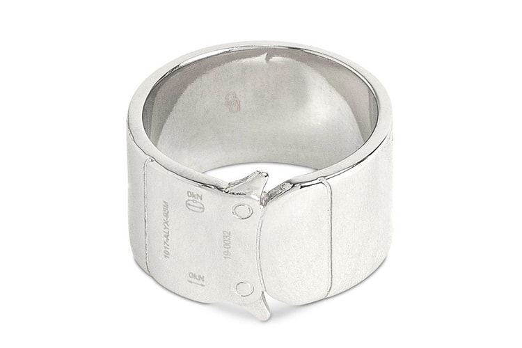 1017 ALYX 9SM droppe une bague en argent détaillée de son iconique "Rollercoaster Buckle"