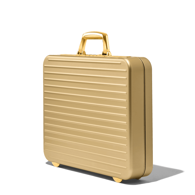 RIMOWA sort son attaché Gold à 1 400€