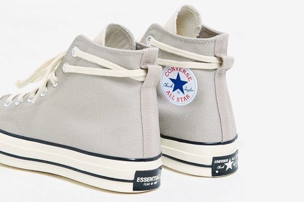 Photos Fear of God ESSENTIALS x Converse Chuck 70 gris clair 