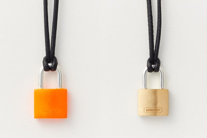 Les colliers cadenas d'AMBUSH