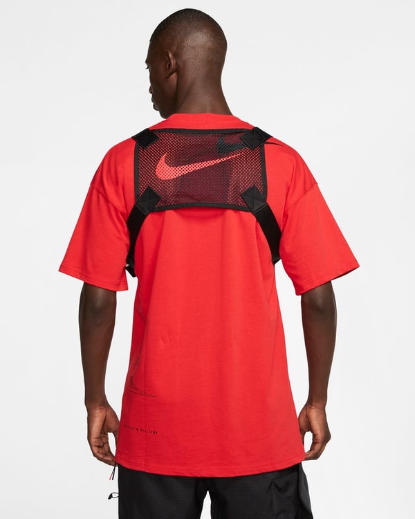 Nike met en vente ses chest bag imaginés avec Alyx