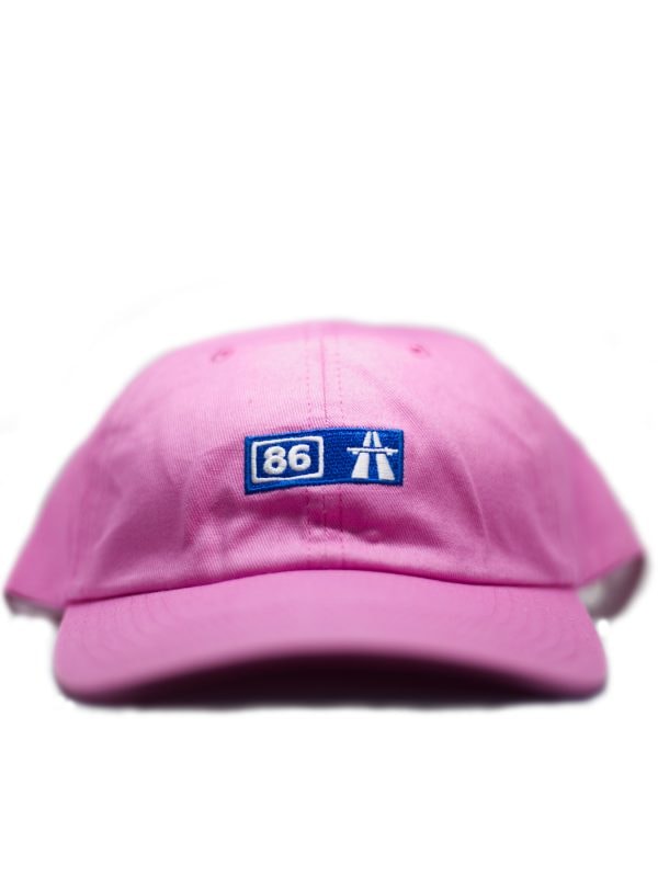 Relance Design droppe trois nouvelles casquettes en hommage à l'A86