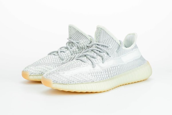 YEEZY BOOST 350 V2 Tailgate photos