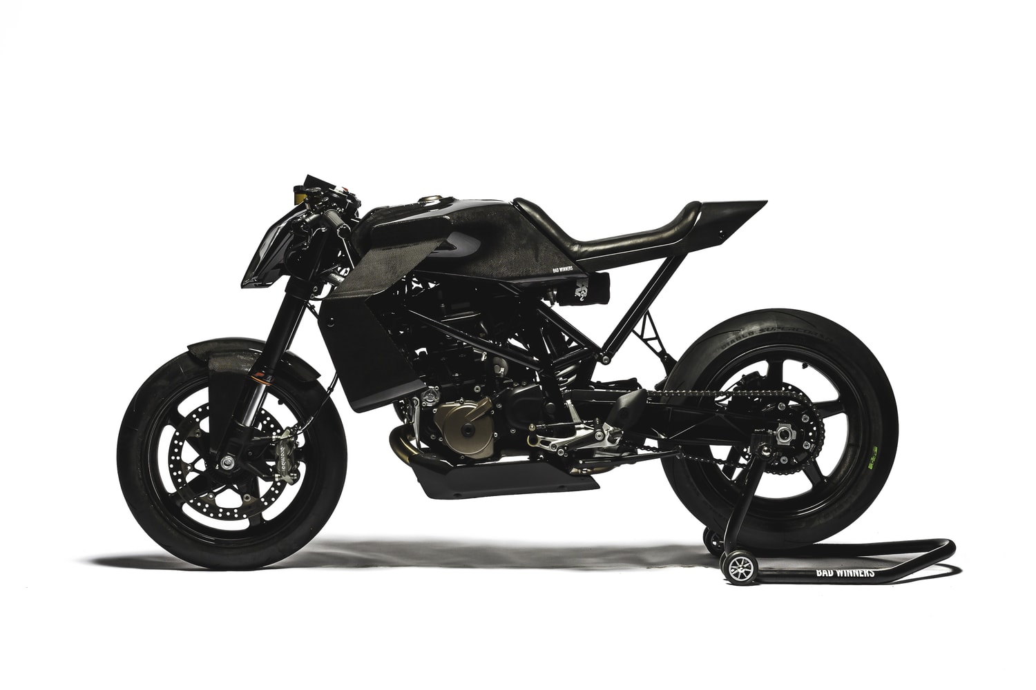 Ce nouveau moto custom de Bad Winners a été spécialement imaginé pour le pilote de F1 Charles Leclerc