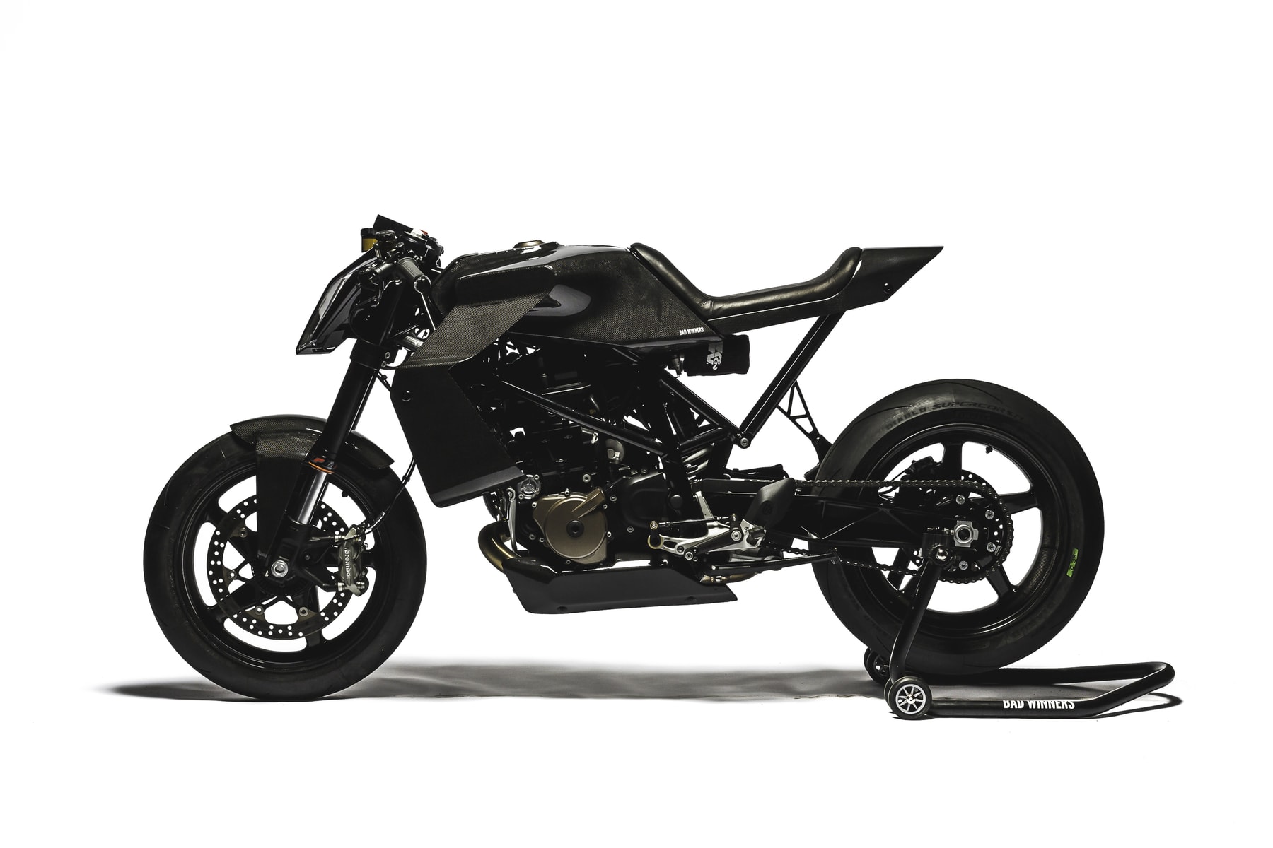 Ce nouveau moto custom de Bad Winners a été spécialement imaginé pour le pilote de F1 Charles Leclerc