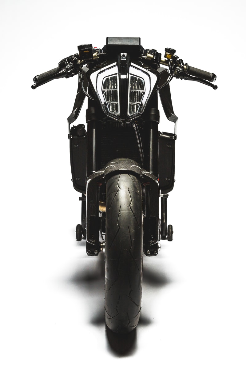 Ce nouveau moto custom de Bad Winners a été spécialement imaginé pour le pilote de F1 Charles Leclerc