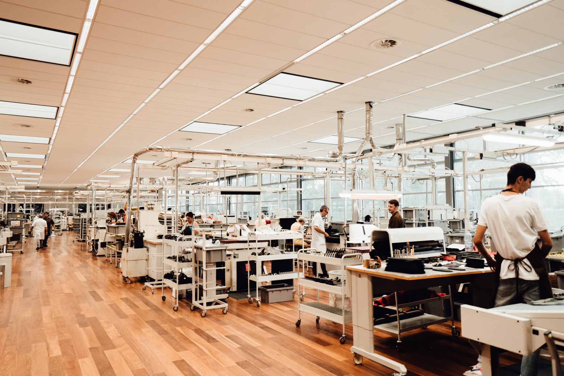 Studio Visite - Dans les ateliers chaussures et sneakers de Louis Vuitton