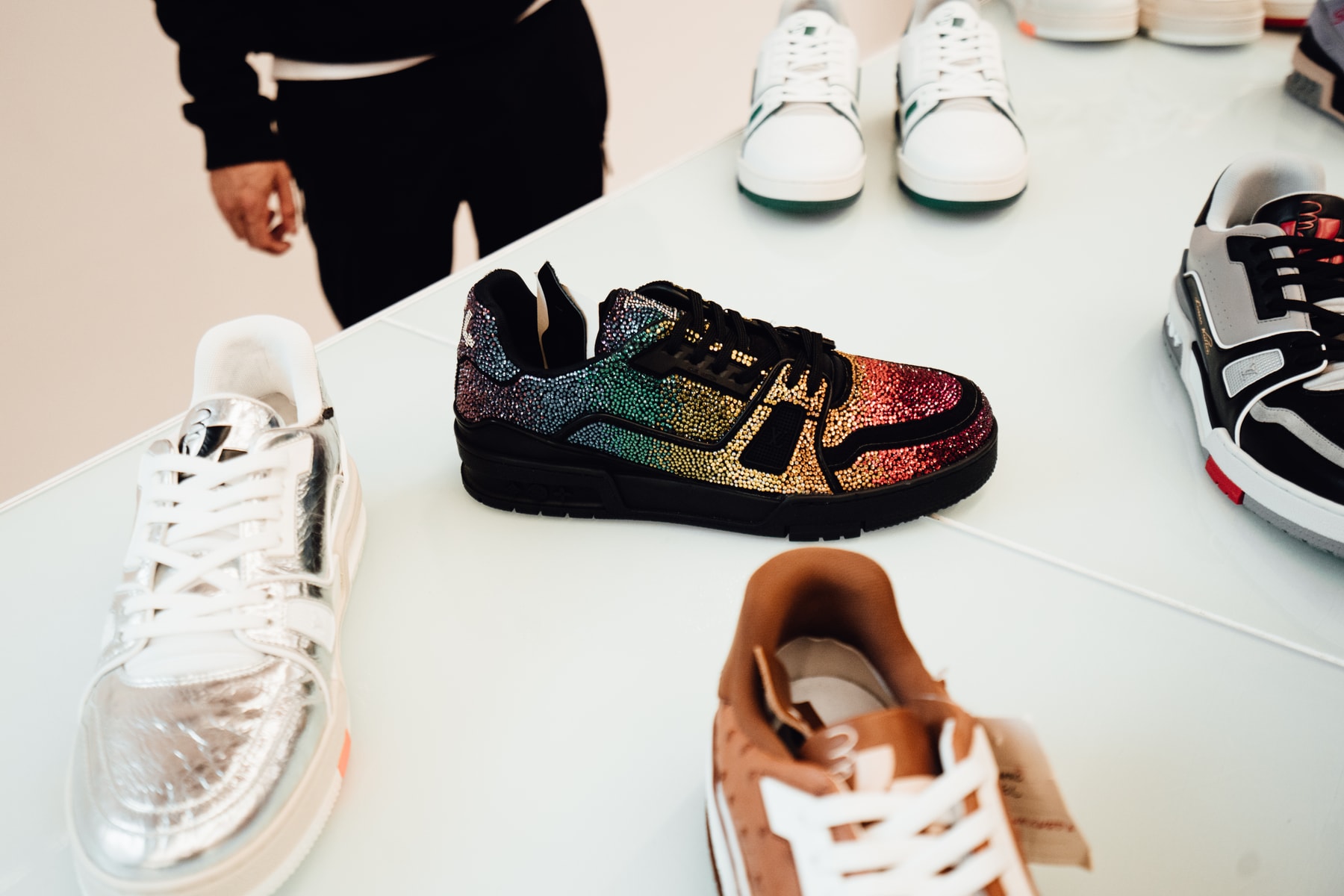 Studio Visite - Dans les ateliers chaussures et sneakers de Louis Vuitton