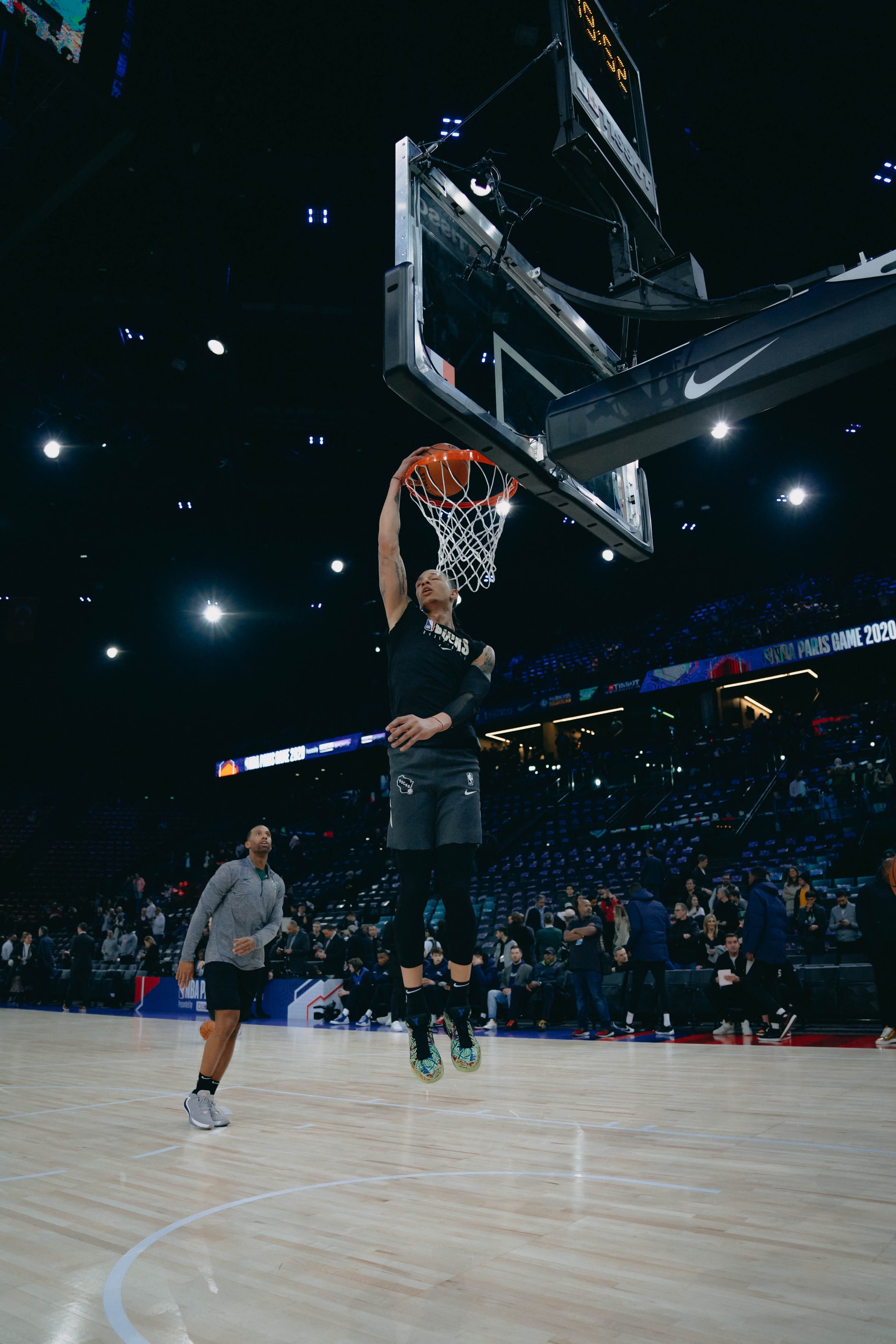 Mbappé, Neymar... Le PSG en force courtside du NBA Global Game de Paris