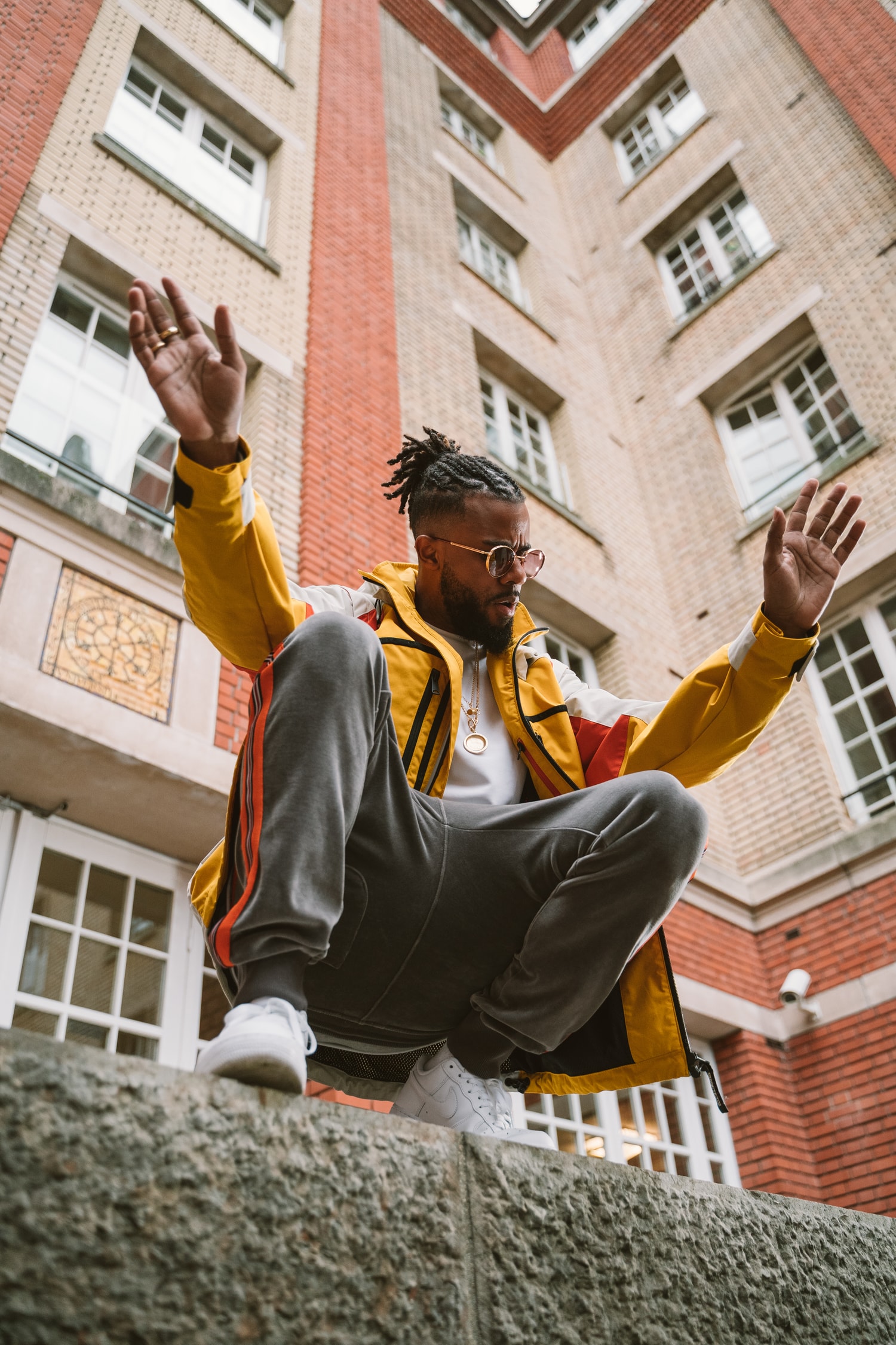 Lefa feat Dosseh : Dans les coulisses du clip de "Spécial"