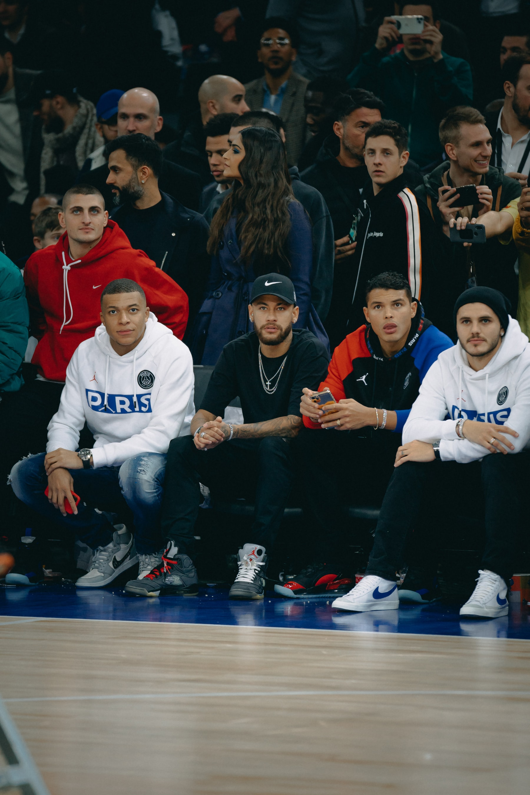 Mbappé, Neymar... Le PSG en force courtside du NBA Global Game de Paris