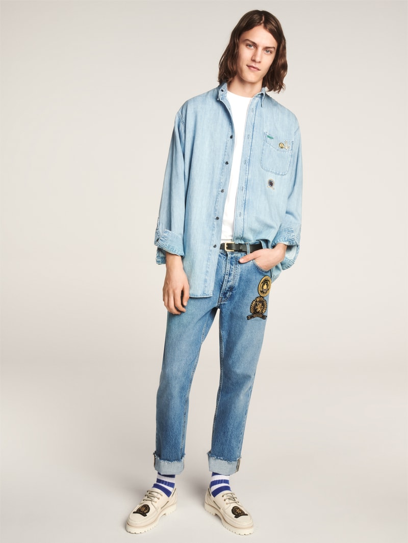 Tommy Hilfiger célèbre ses 35 ans d'héritage dans le lookbook de sa collection Printemps 2020