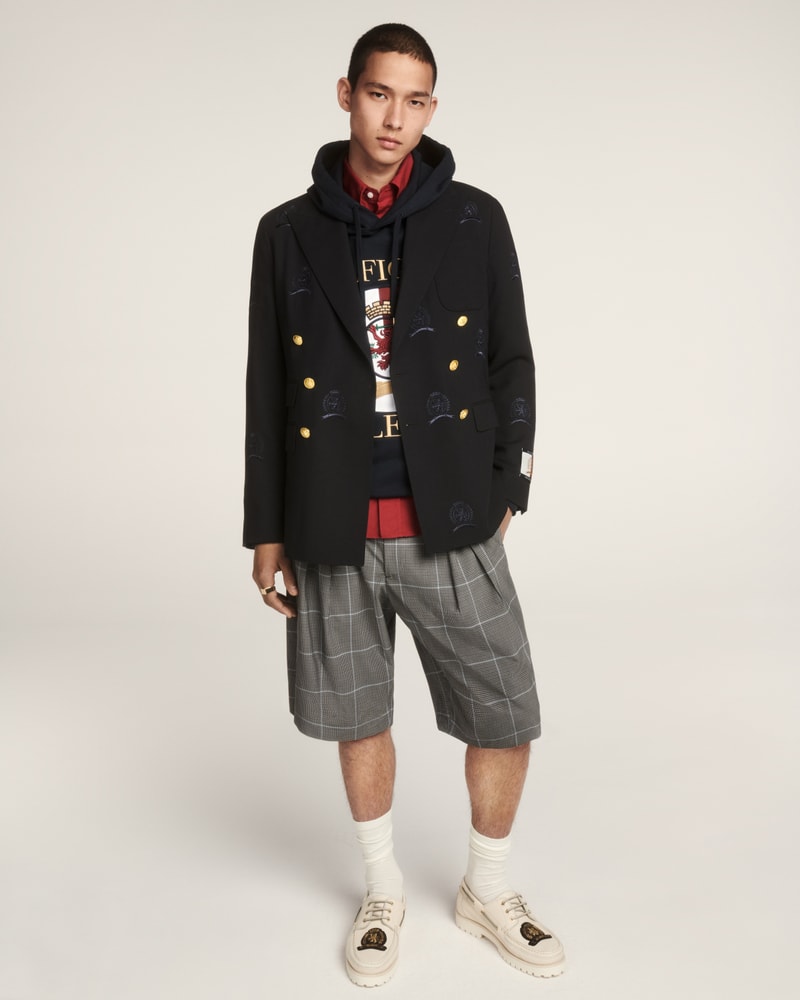 Tommy Hilfiger célèbre ses 35 ans d'héritage dans le lookbook de sa collection Printemps 2020