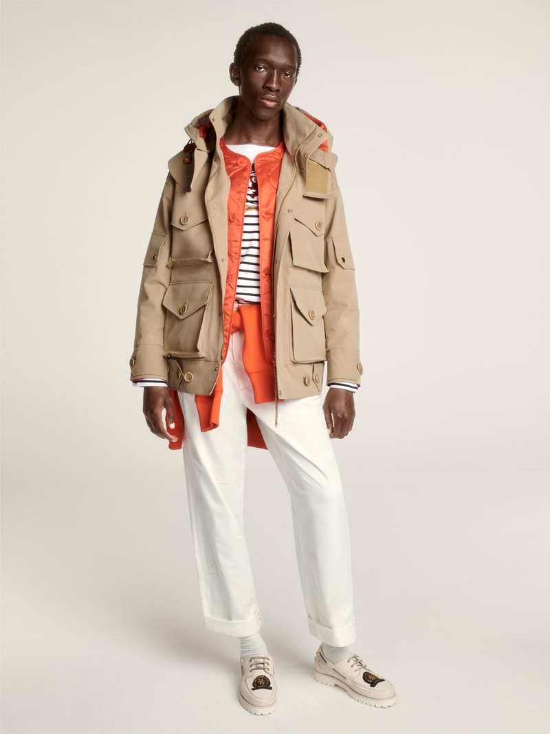 Tommy Hilfiger célèbre ses 35 ans d'héritage dans le lookbook de sa collection Printemps 2020