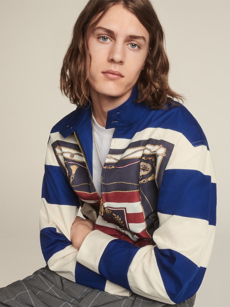 Tommy Hilfiger célèbre ses 35 ans d'héritage dans le lookbook de sa collection Printemps 2020