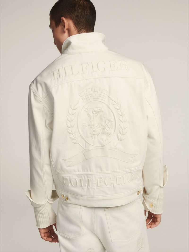 Tommy Hilfiger célèbre ses 35 ans d'héritage dans le lookbook de sa collection Printemps 2020