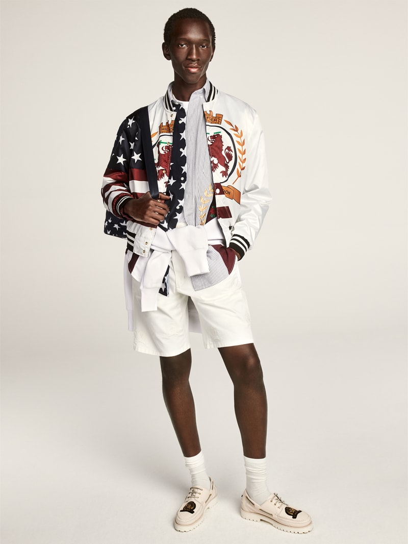 Tommy Hilfiger célèbre ses 35 ans d'héritage dans le lookbook de sa collection Printemps 2020