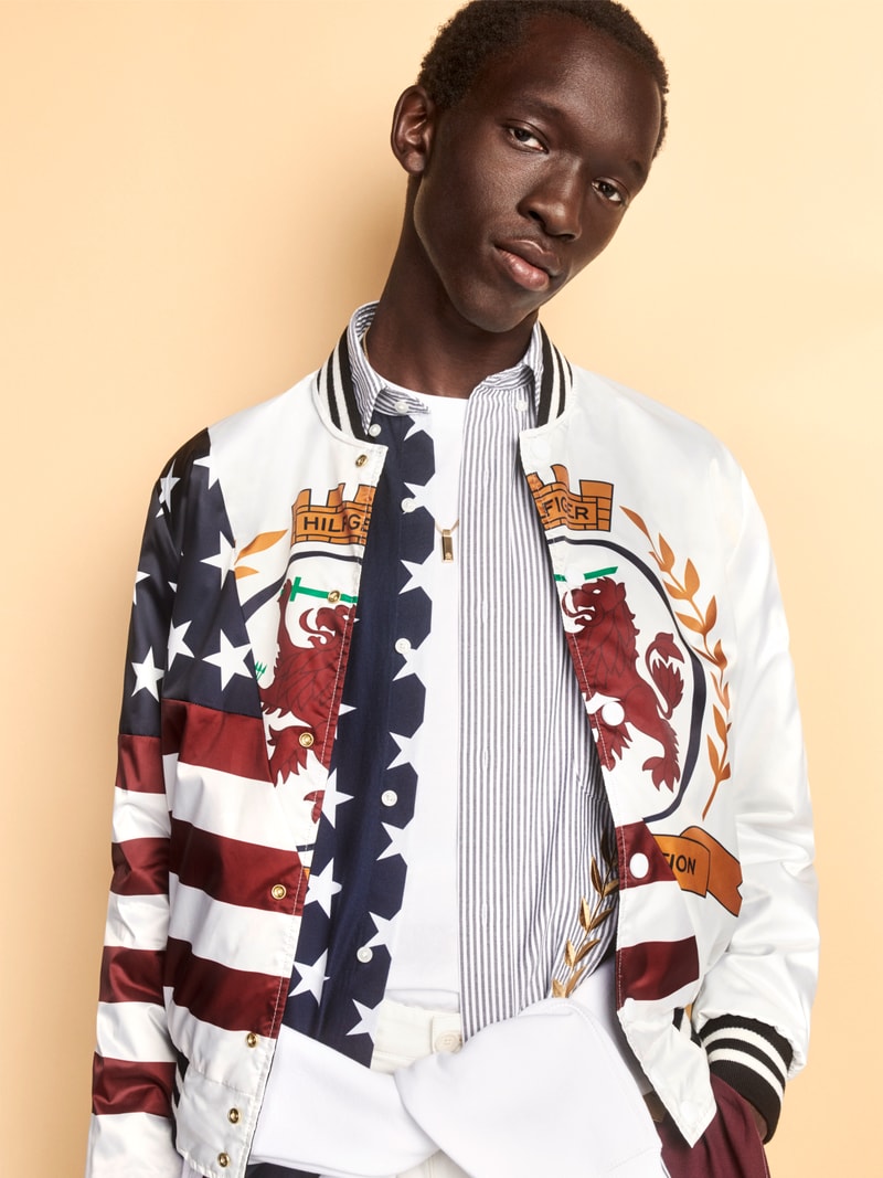 Tommy Hilfiger célèbre ses 35 ans d'héritage dans le lookbook de sa collection Printemps 2020