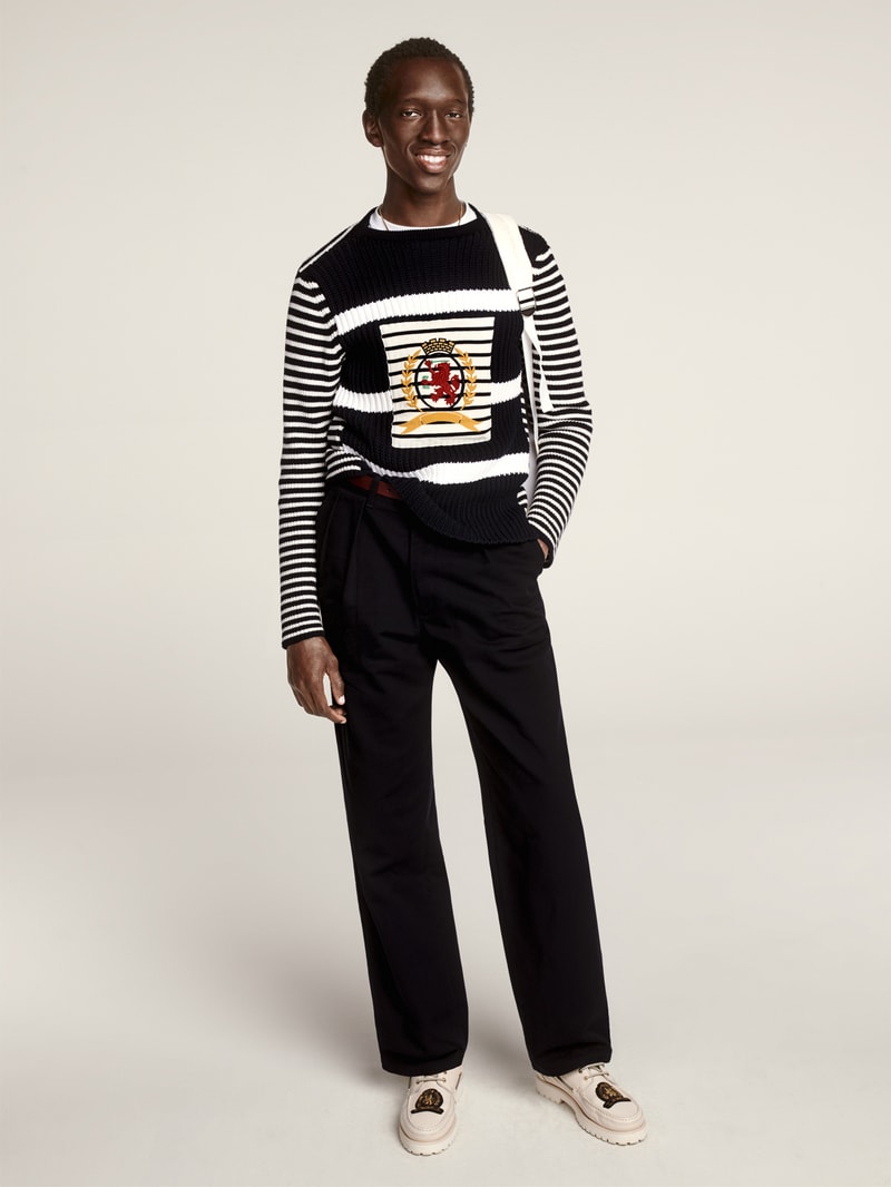 Tommy Hilfiger célèbre ses 35 ans d'héritage dans le lookbook de sa collection Printemps 2020