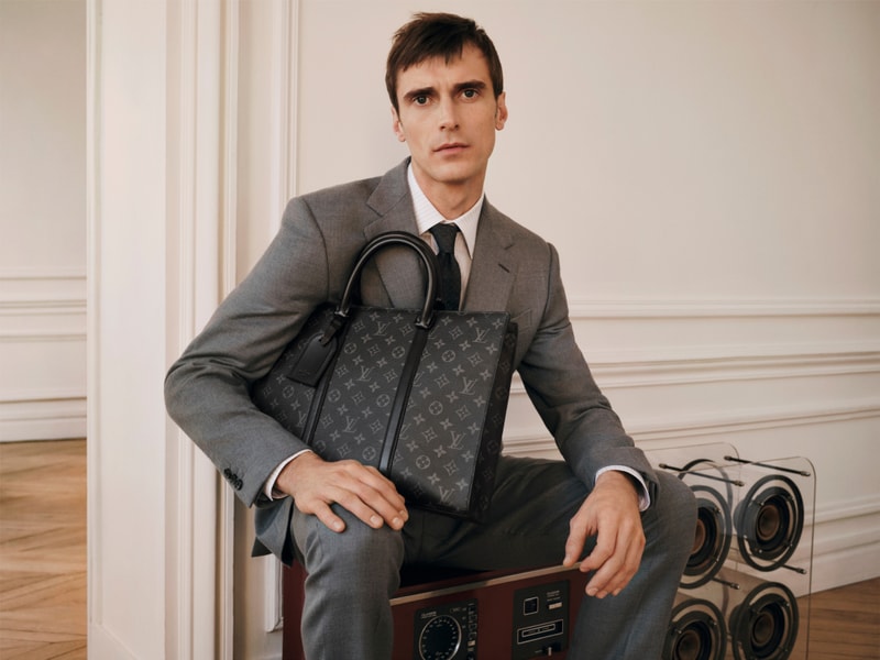 Louis Vuitton présente ses nouveaux sacs Homme imaginés par Virgil Abloh