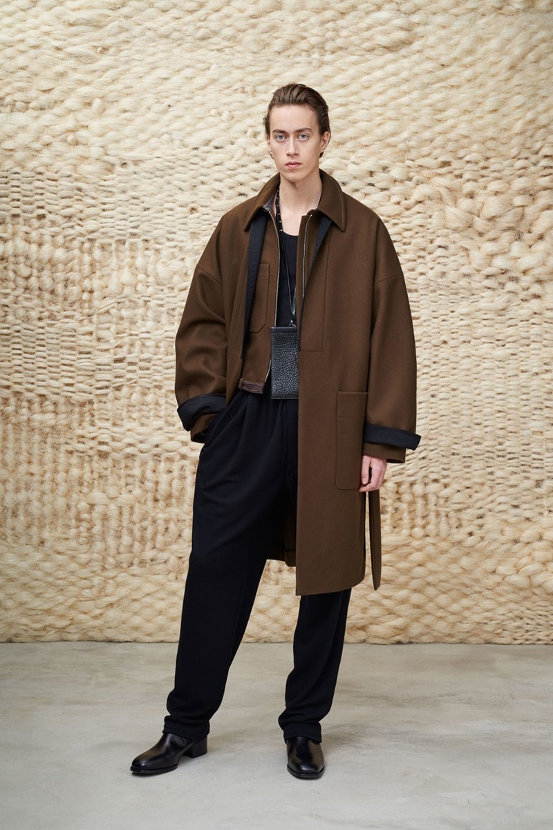 Christophe Lemaire présente sa collection Automne/Hiver, luxe chic et délicat 