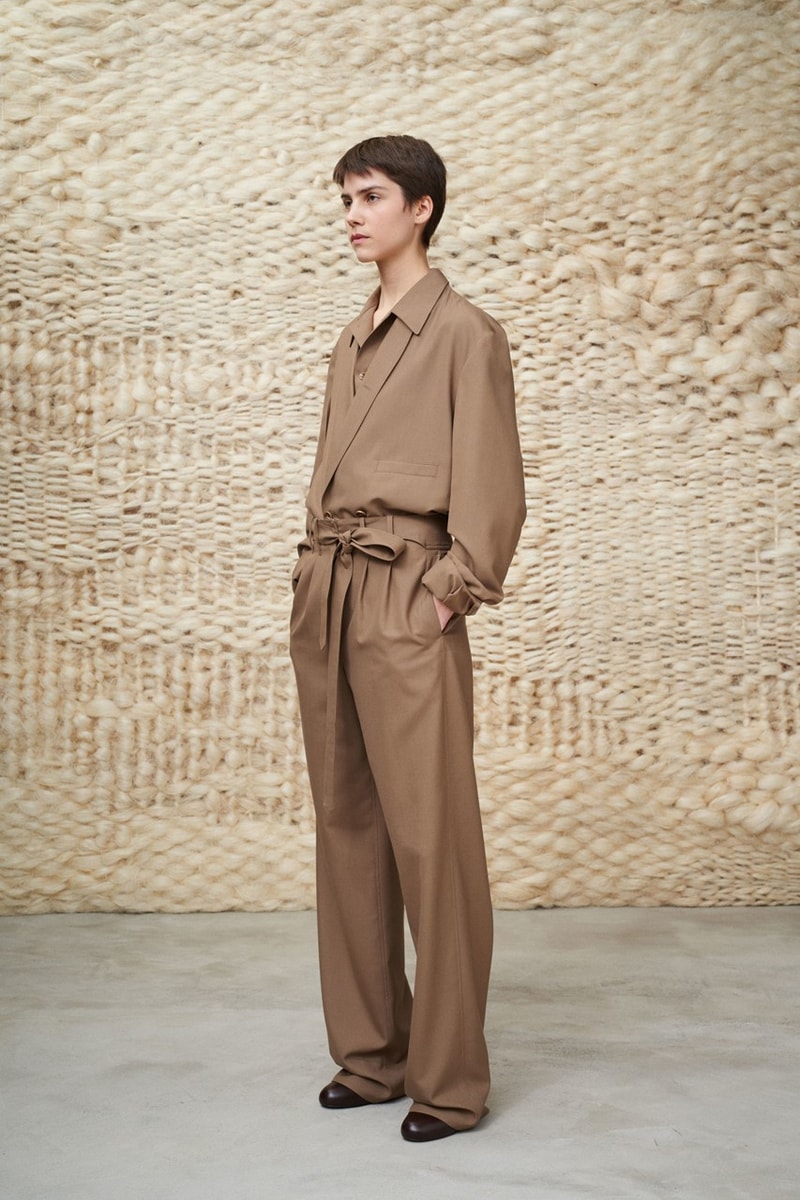 Christophe Lemaire présente sa collection Automne/Hiver, luxe chic et délicat 