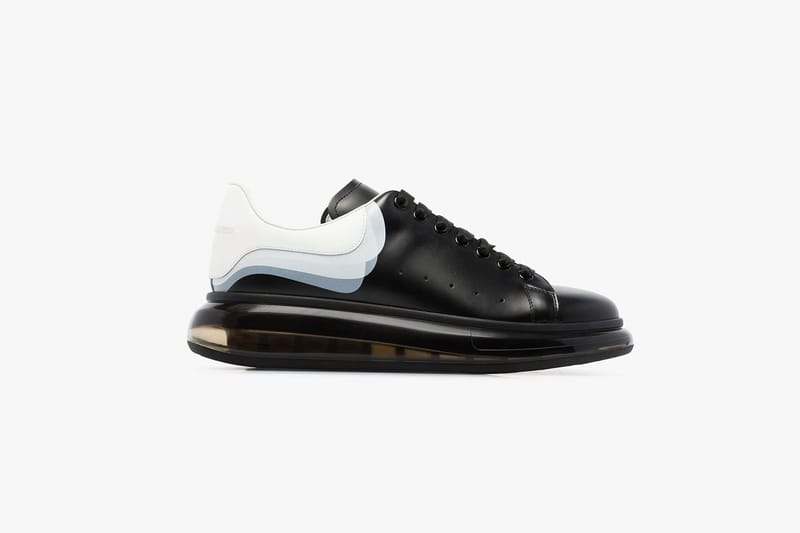 Alexander McQueen droppe un coloris "Black and White" de sa sneaker "Oversized"