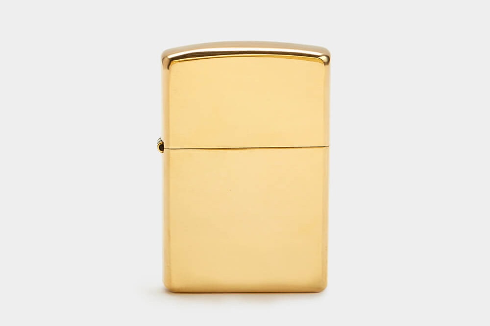 Le Zippo en or massif de 18 carats à 10 000 dollars de Best Made Co.