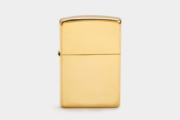 Le Zippo en or massif de 18 carats à 10 000 dollars de Best Made Co.