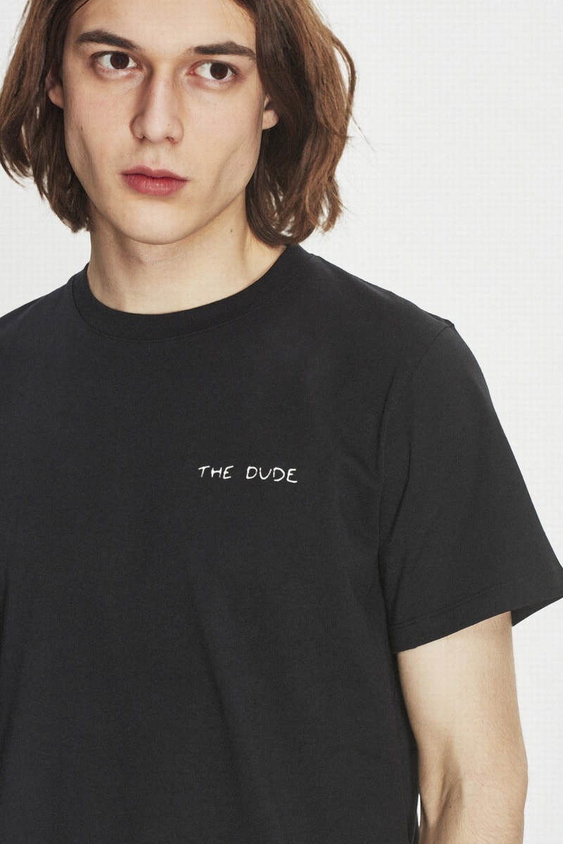 Maison Labiche vient garnir votre vestiaire avec des basiques aux messages brodés
