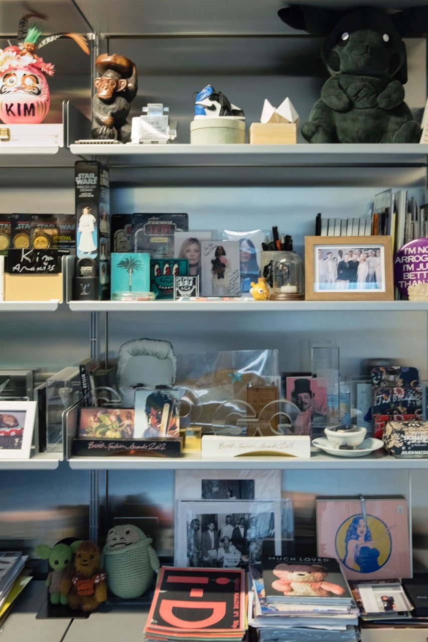 Kim Jones vous offre une visite de sa magnifique maison à Londres