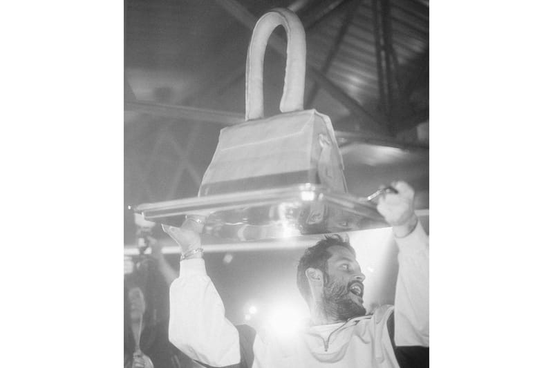 Le gâteau d'anniversaire de Jacquemus ne pouvait pas être autre chose que ça