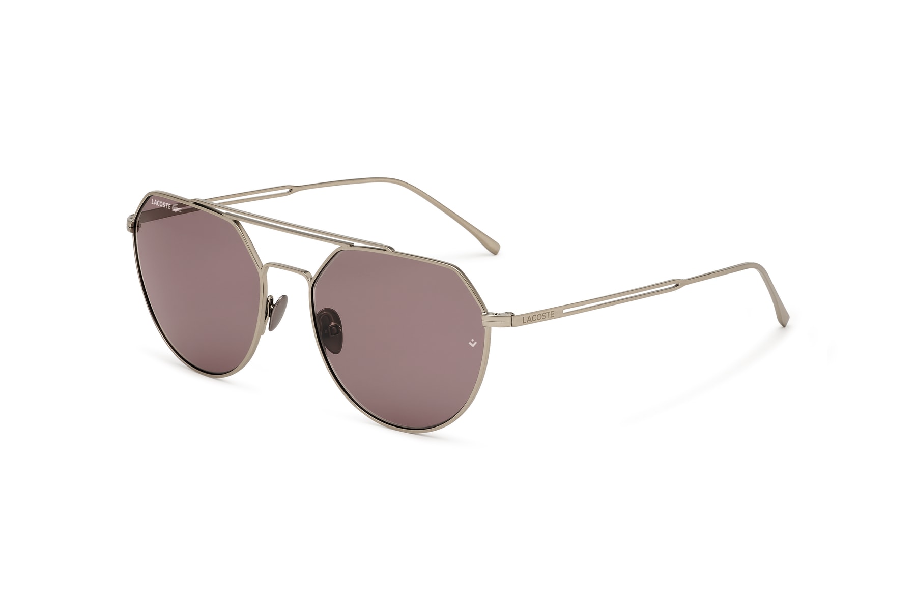 Lacoste sort une série de solaires spéciales Paris aux verres fumés