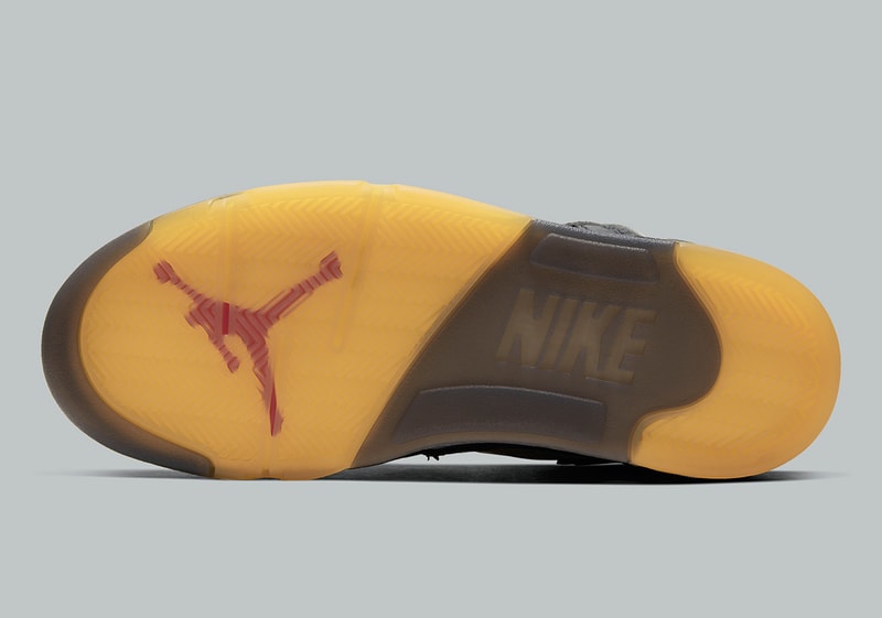 Off-White™ x Air Jordan 5  : Les images officielles