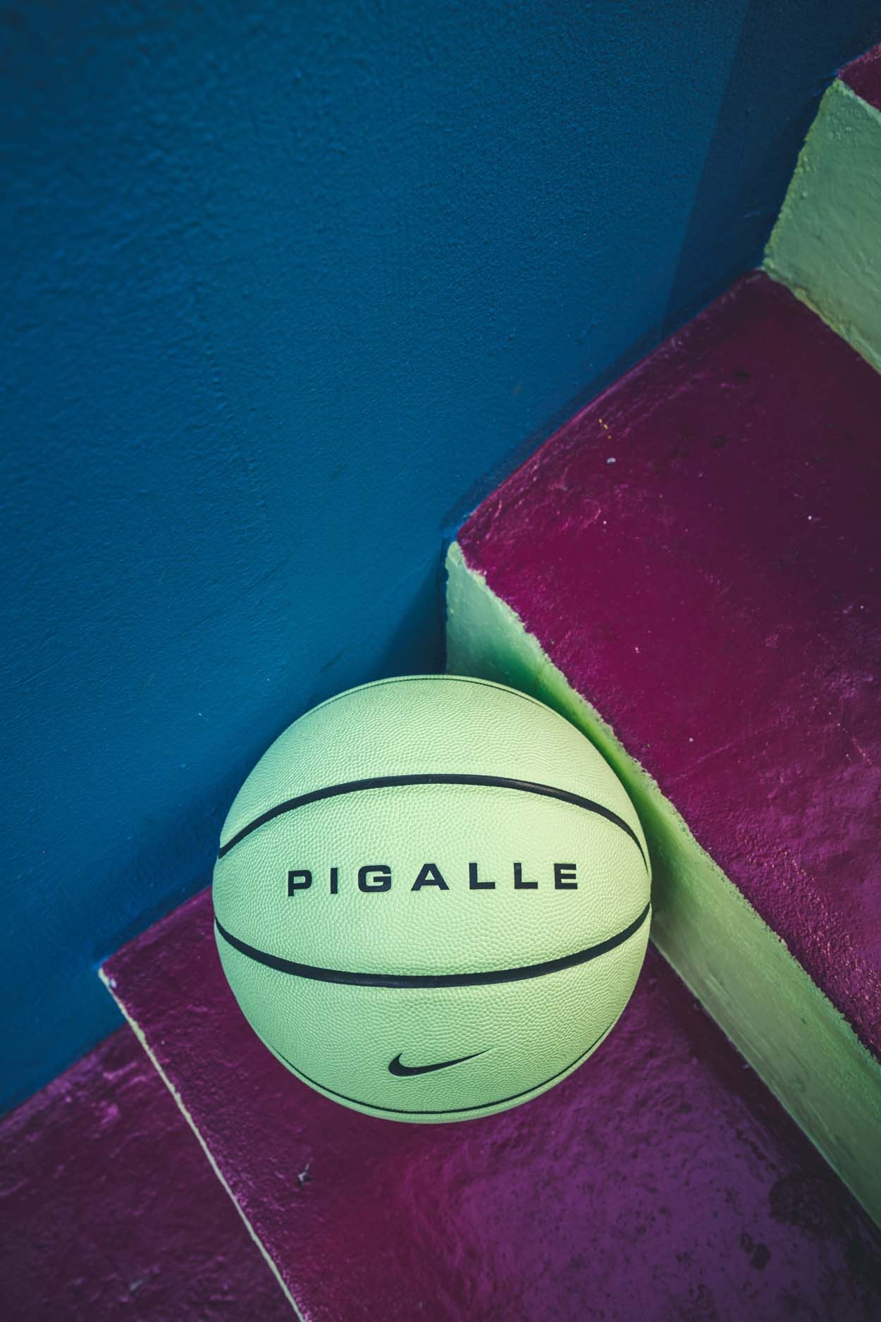Pigalle présente son nouveau terrain de basketball
