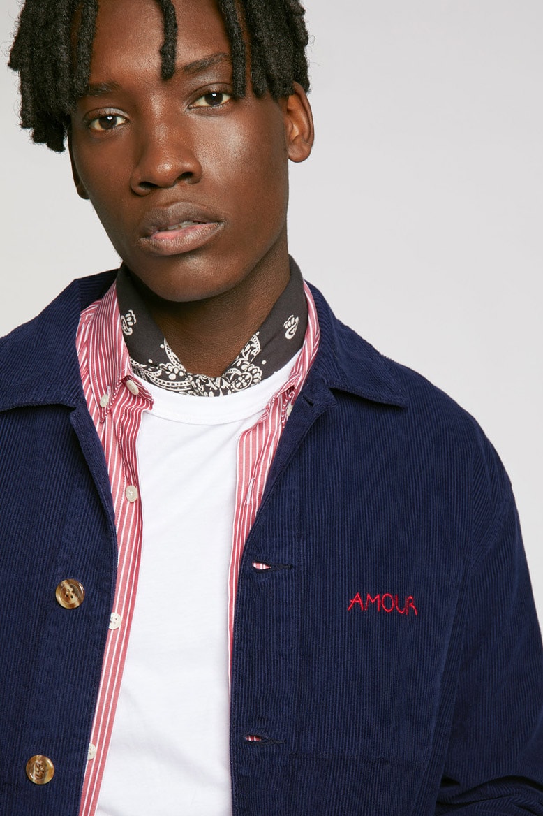 Maison Labiche vient garnir votre vestiaire avec des basiques aux messages brodés