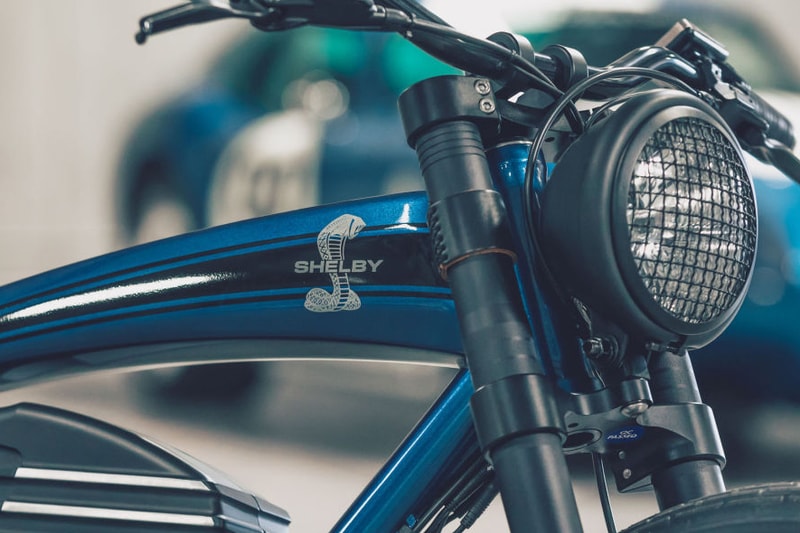 Le vélo électrique de Vintage Electric est un hommage au pilote de course Carrol Shelby