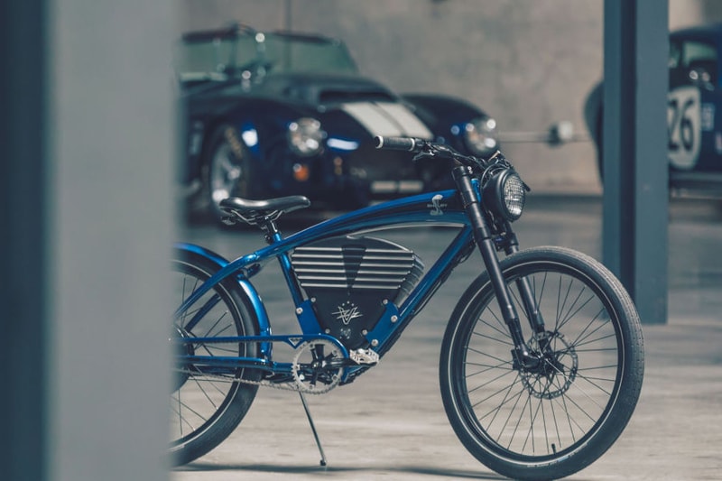 Le vélo électrique de Vintage Electric est un hommage au pilote de course Carrol Shelby