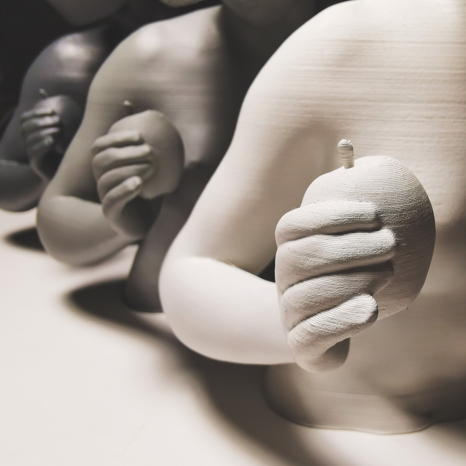 Why Bother With Reality? se demande l'artiste Parse/Error dans sa nouvelle sculpture
