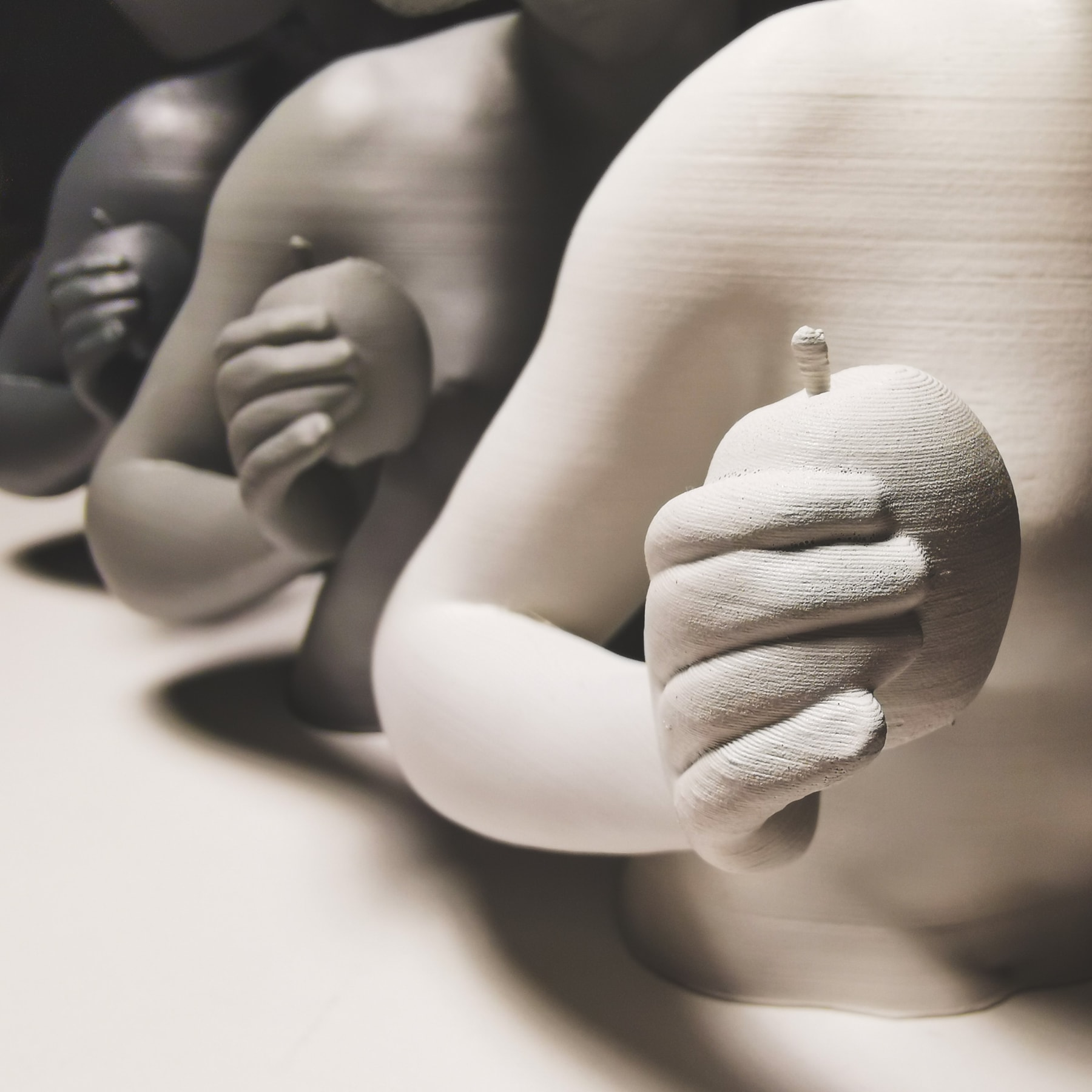 Why Bother With Reality? se demande l'artiste Parse/Error dans sa nouvelle sculpture