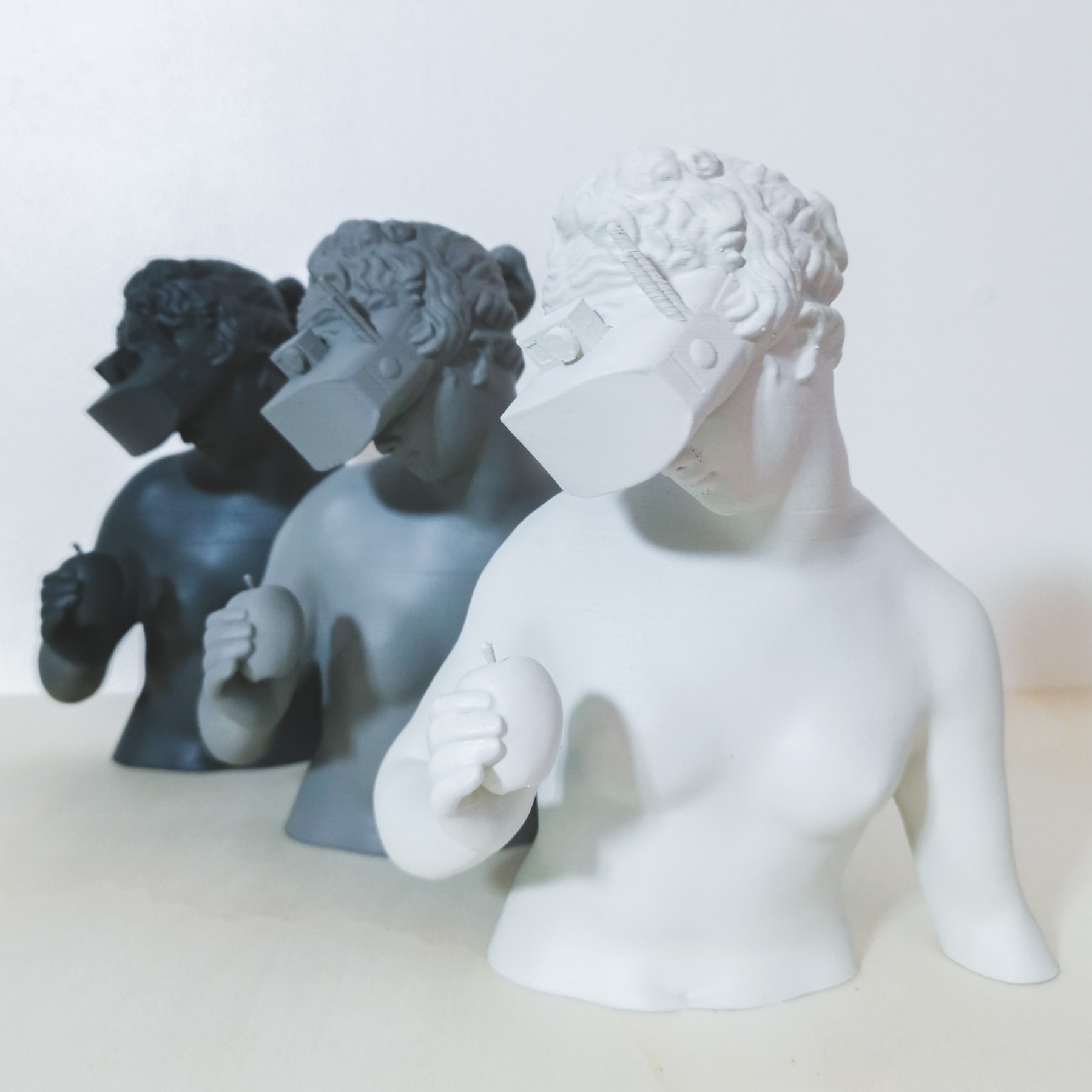 Why Bother With Reality? se demande l'artiste Parse/Error dans sa nouvelle sculpture