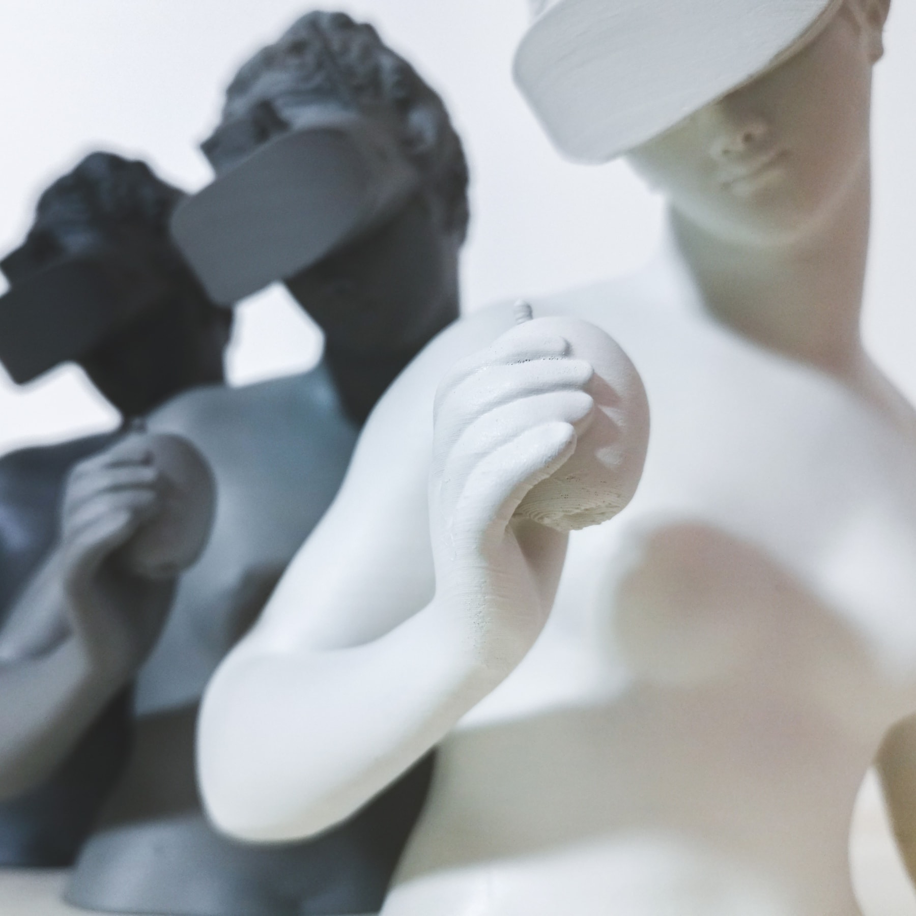 Why Bother With Reality? se demande l'artiste Parse/Error dans sa nouvelle sculpture