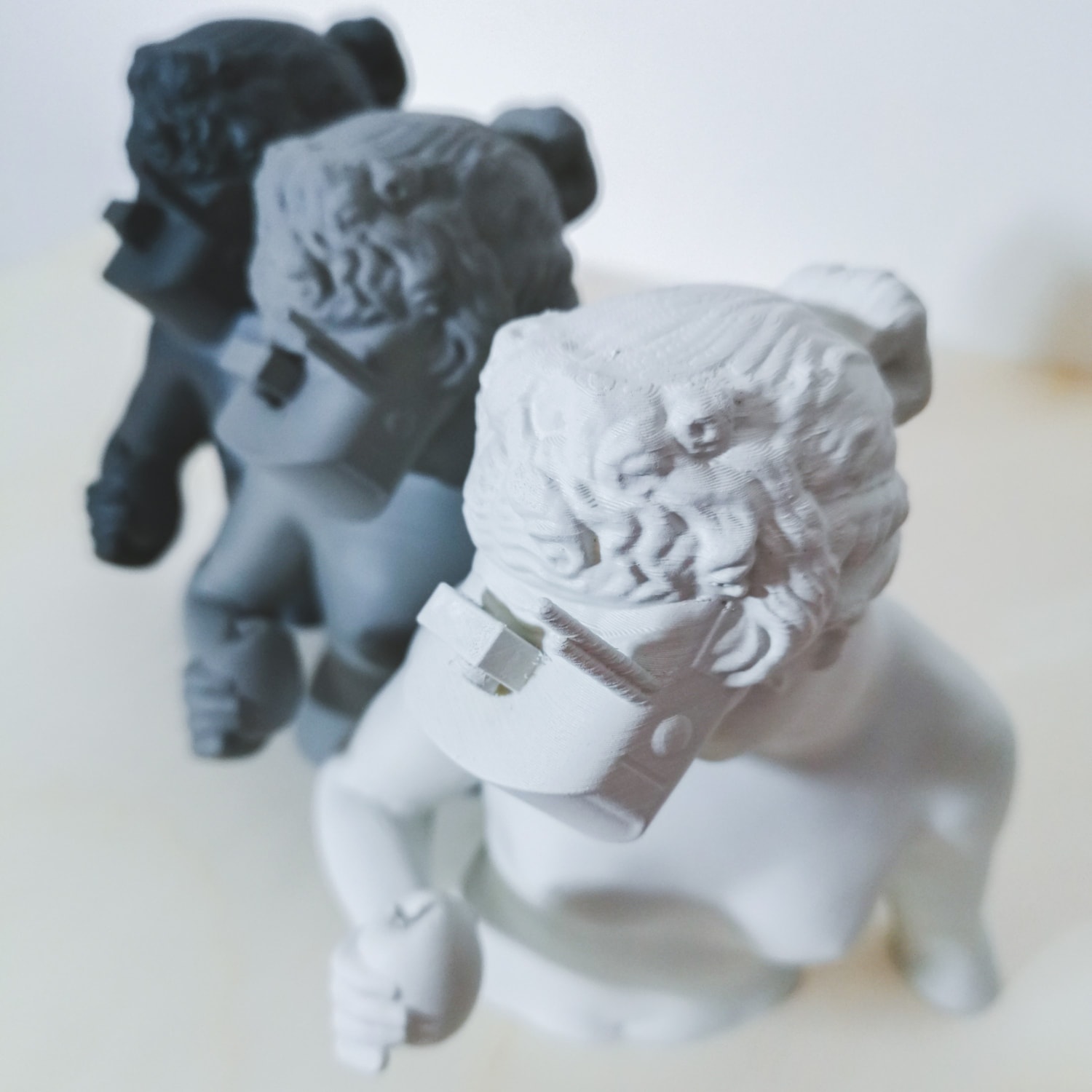 Why Bother With Reality? se demande l'artiste Parse/Error dans sa nouvelle sculpture