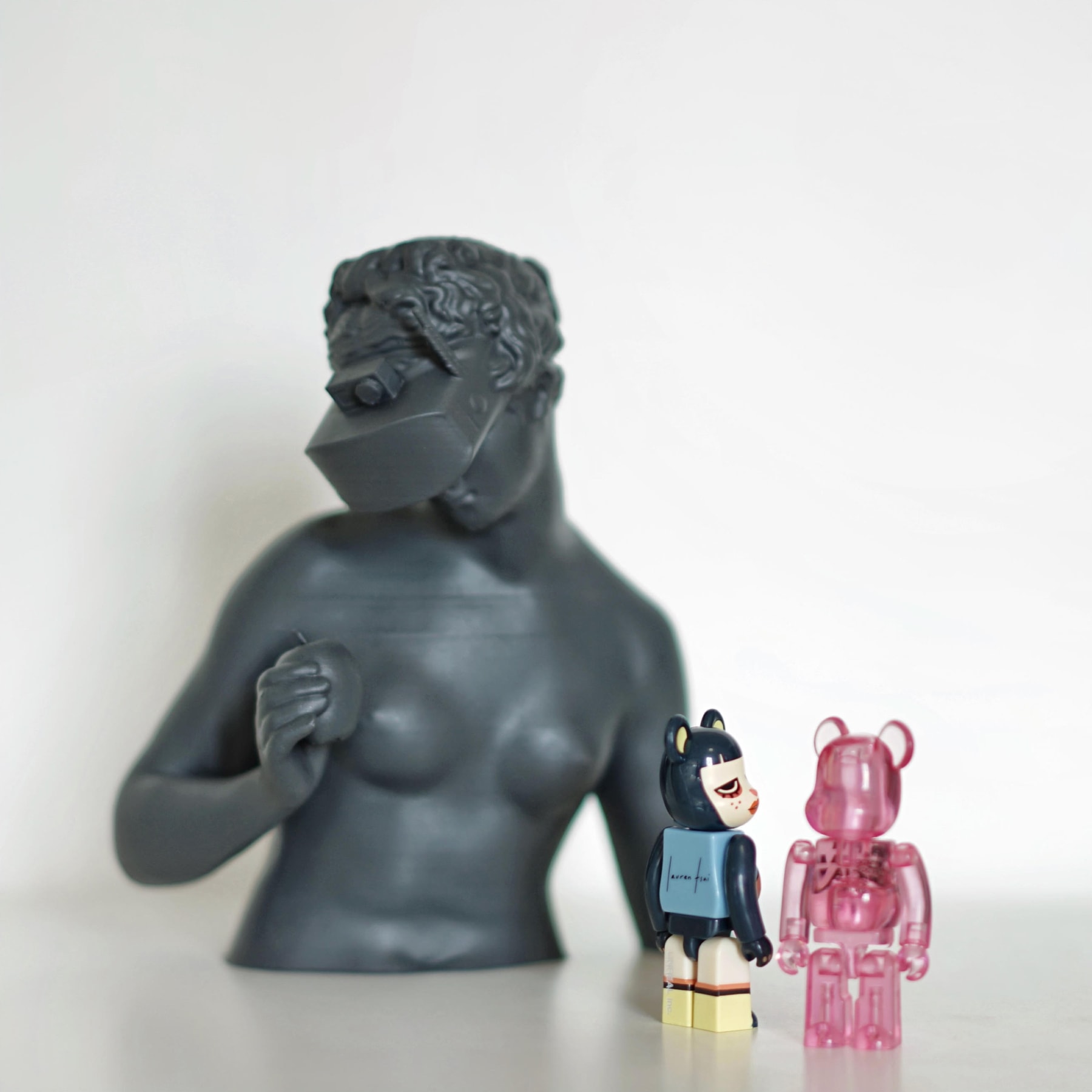 Why Bother With Reality? se demande l'artiste Parse/Error dans sa nouvelle sculpture