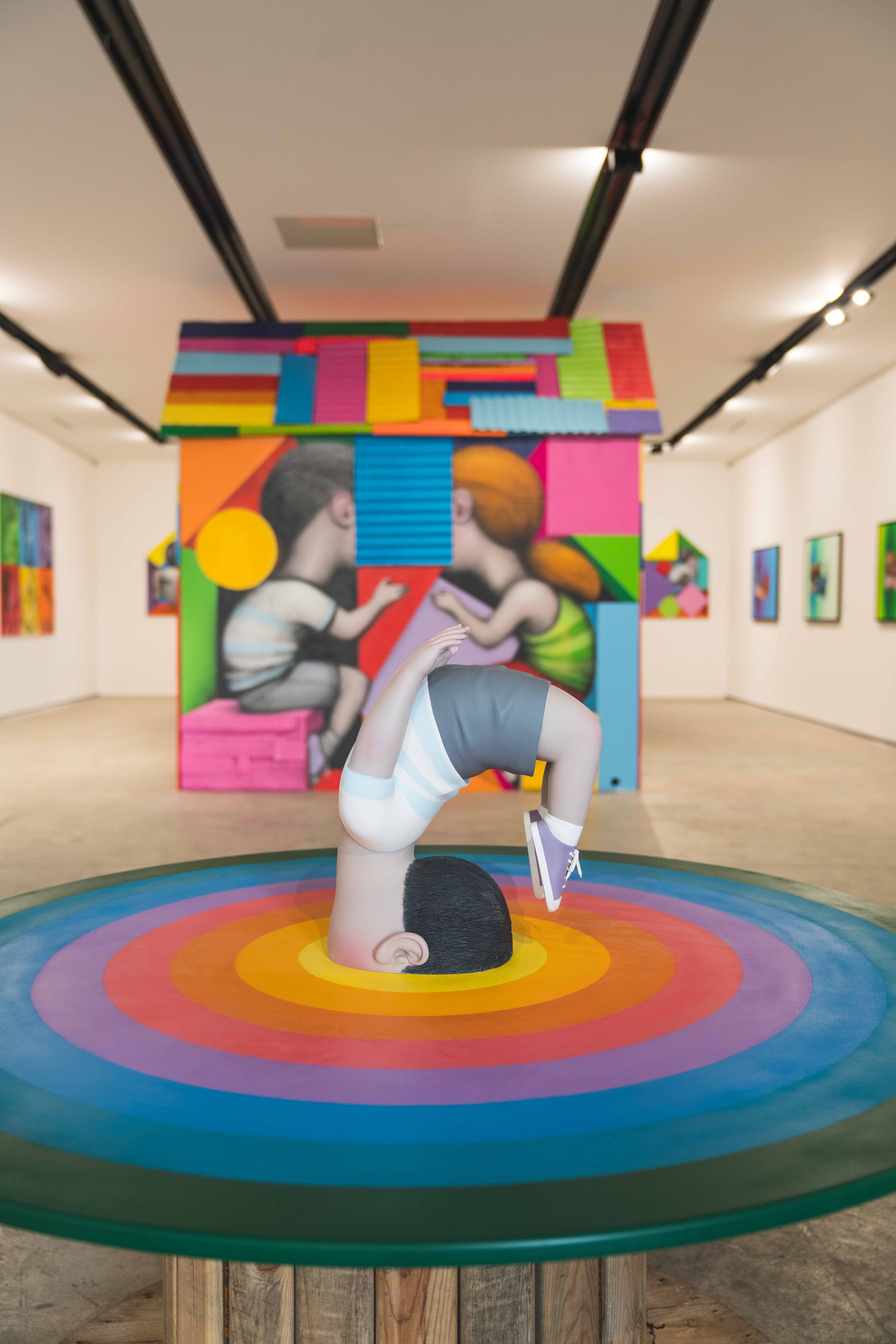 Rentrez dans l'exposition "Playtime" de Seth à la Galerie Itinerrance spécialisée dans le streetart