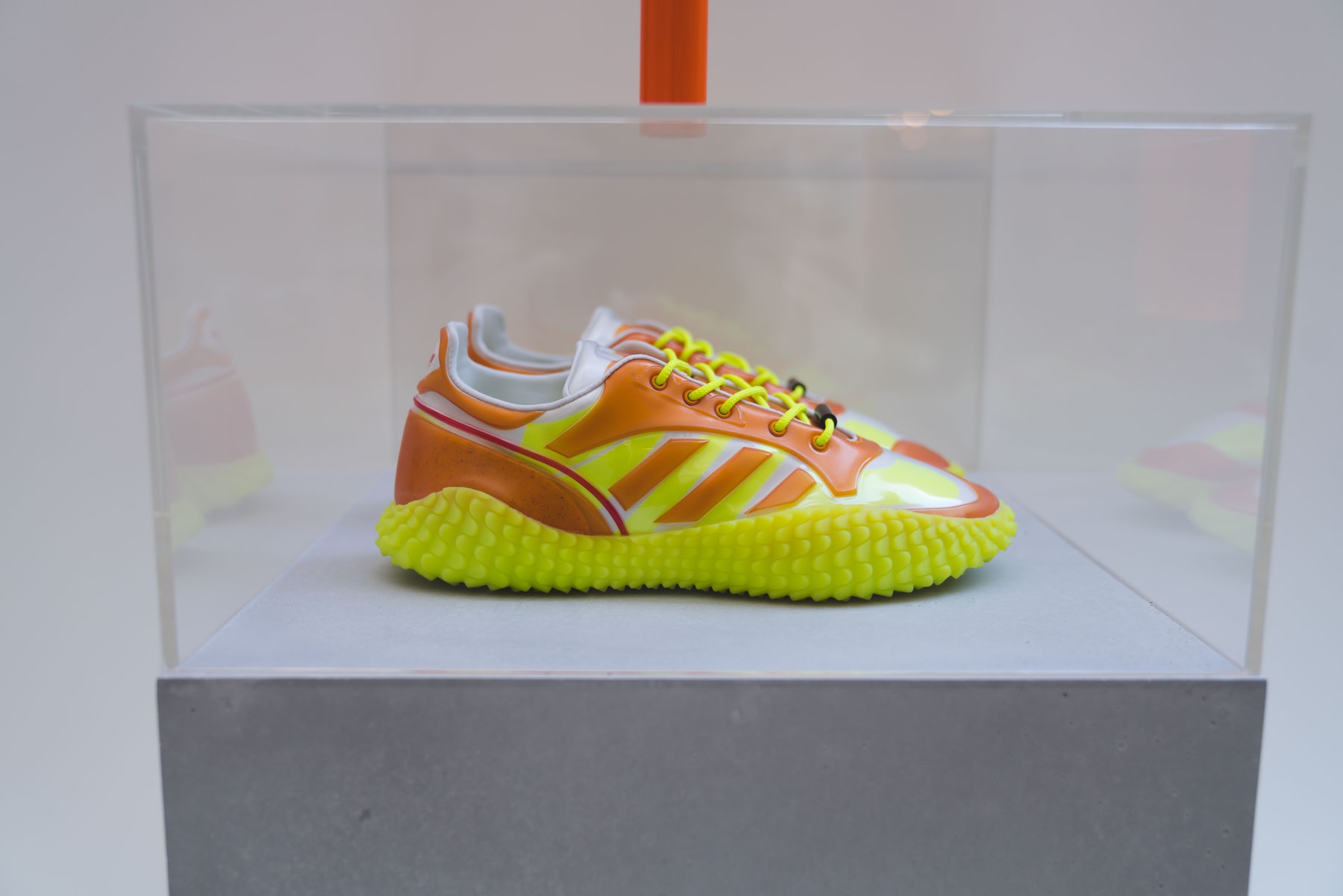 Craig Green et adidas célèbrent leur collaboration à Paris à travers une installation