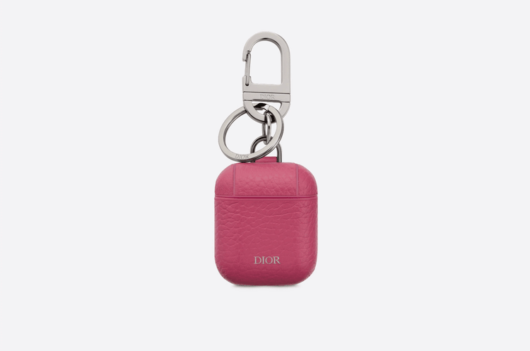 Dior propose un nouvel étui pour AirPods en cuir grainé